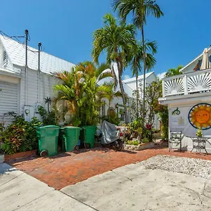 truman-duval.hotels-in-key-west.com/